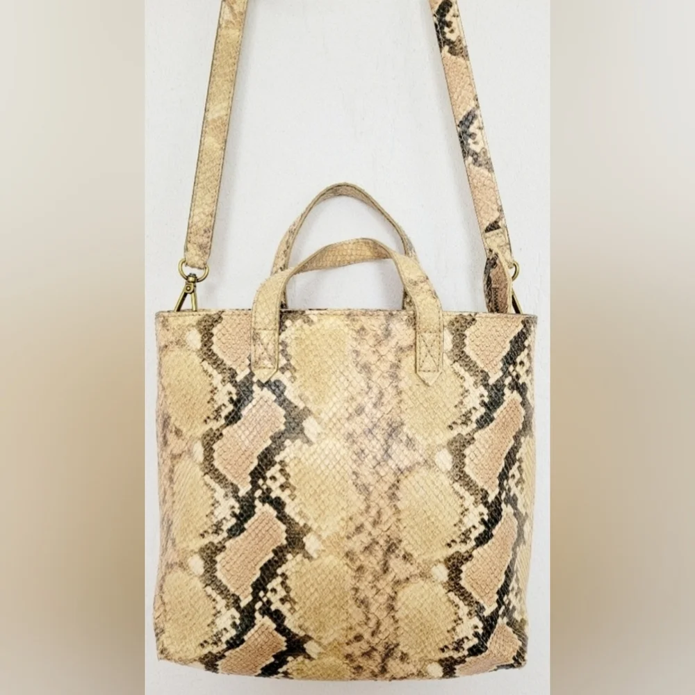 Madewell transport zip